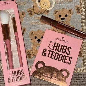 Essence Hugs & Teddies Face Palette Lip Gloss & Brush Set w/NYX Lip Liner & Bag